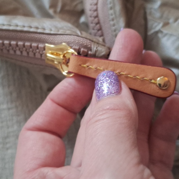 MZ Wallace pouhces - Picture 3 of 5